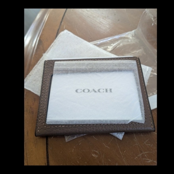 Coach NWT Pebbled Leather Slim Card Holder Dark Brown - Picture 4 of 4
